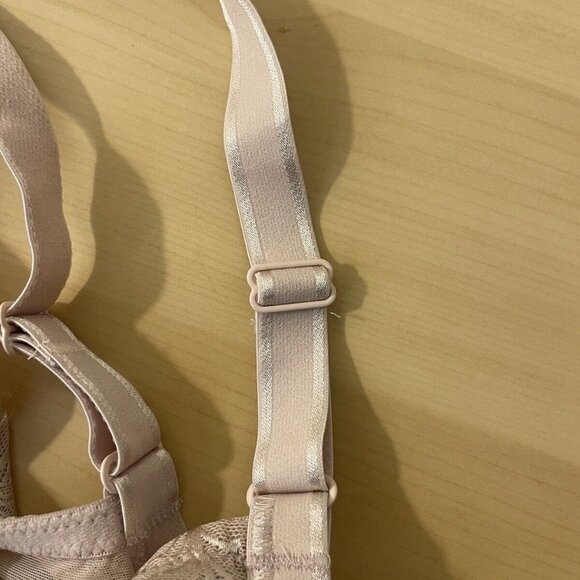 Wacoal Net Effect Underwire Bra 853340, Seamless, Floral Mesh 38DDD - Picture 13 of 14